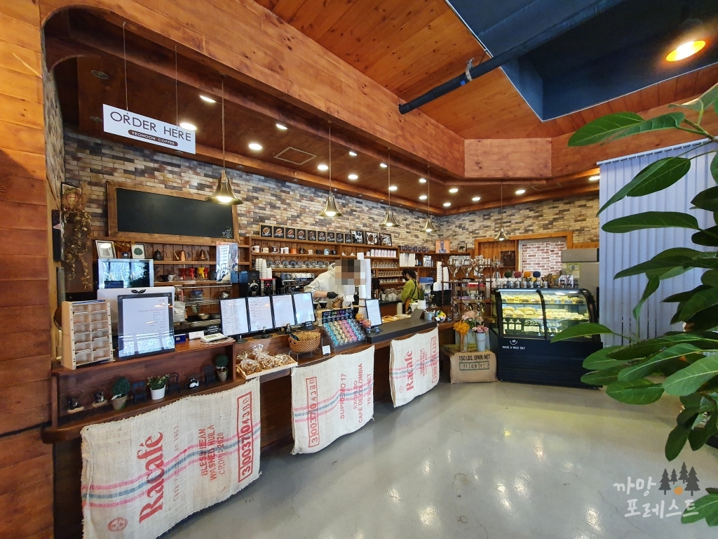 여훈커피 주문대