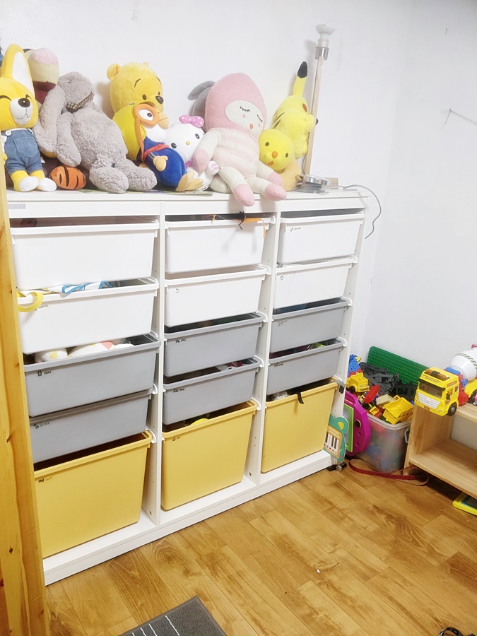 유일하게 구매했던 샘키즈 장난감장