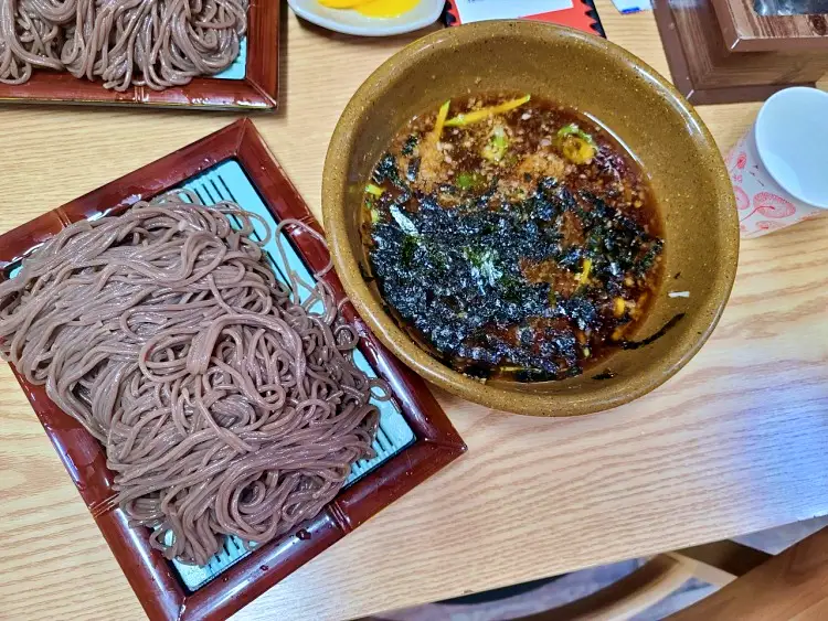 소문의맛집 소녀시대 수영 논산에서 줄서서 기다리는 메밀국수 자루소바와 돈까스 맛집 논산 양촌마을 양조장