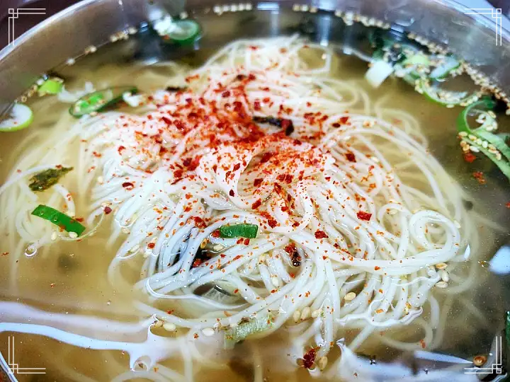 진심 가득 건강 담은 맛 망원시장 망원 맛집 추천 생방송투데이 멸치국수 잔치국수 비빔국수 오늘방송 인생분식 맛집