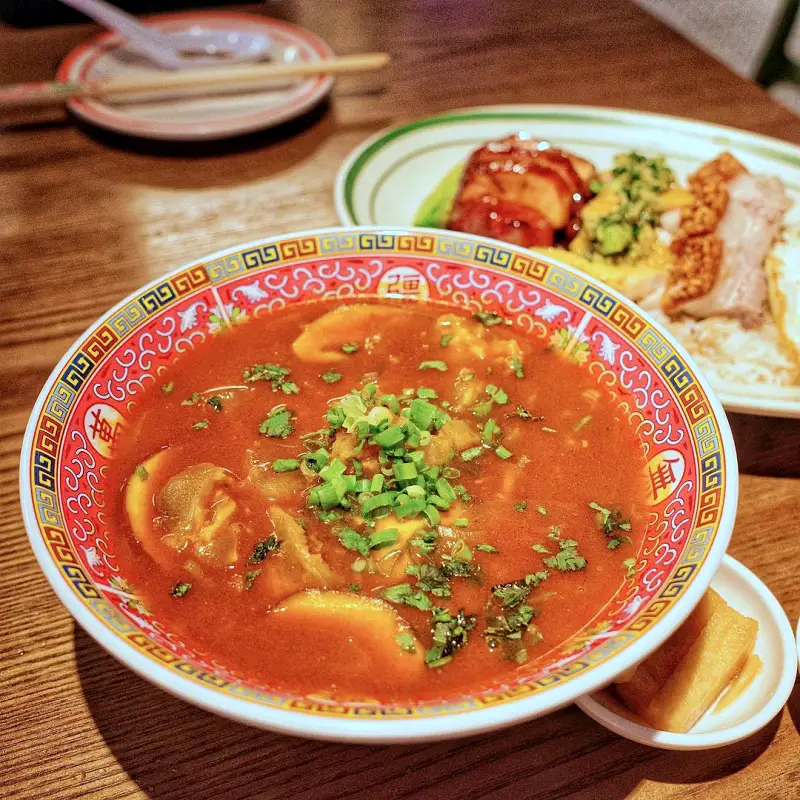줄서는식당 영탁 추천 홍콩식 바베큐 플래터, 도가니 커리국수, 마파두부 볶음밥 맛있는 곳 신용산역 용리단길 맛집 소개