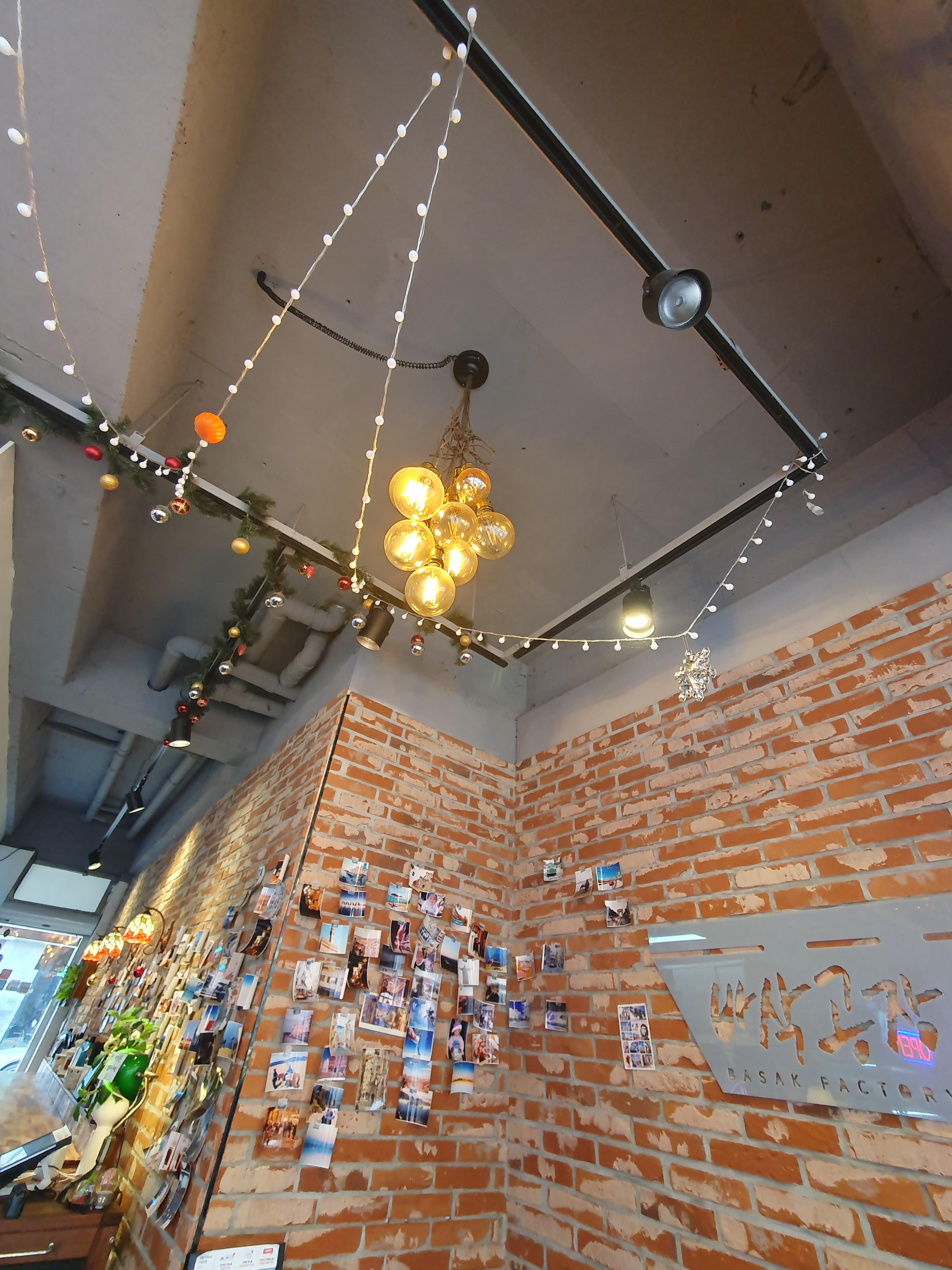 갈마동 수제튀김 바삭공장 매장사진4