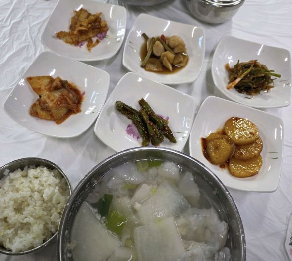 경북 울진 곰치국(물곰국) 맛집 &amp;#124; 2TV 생생정보 &lsquo;할매~ 밥 됩니까?&rsquo; 나온 유정식당 