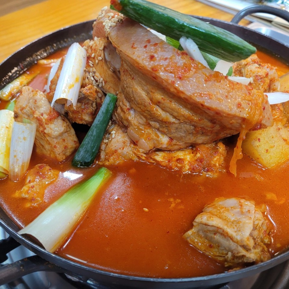 오창 가마솥의 누룽지 후기, 진한 국물과 푸짐한 한상차림의 비밀