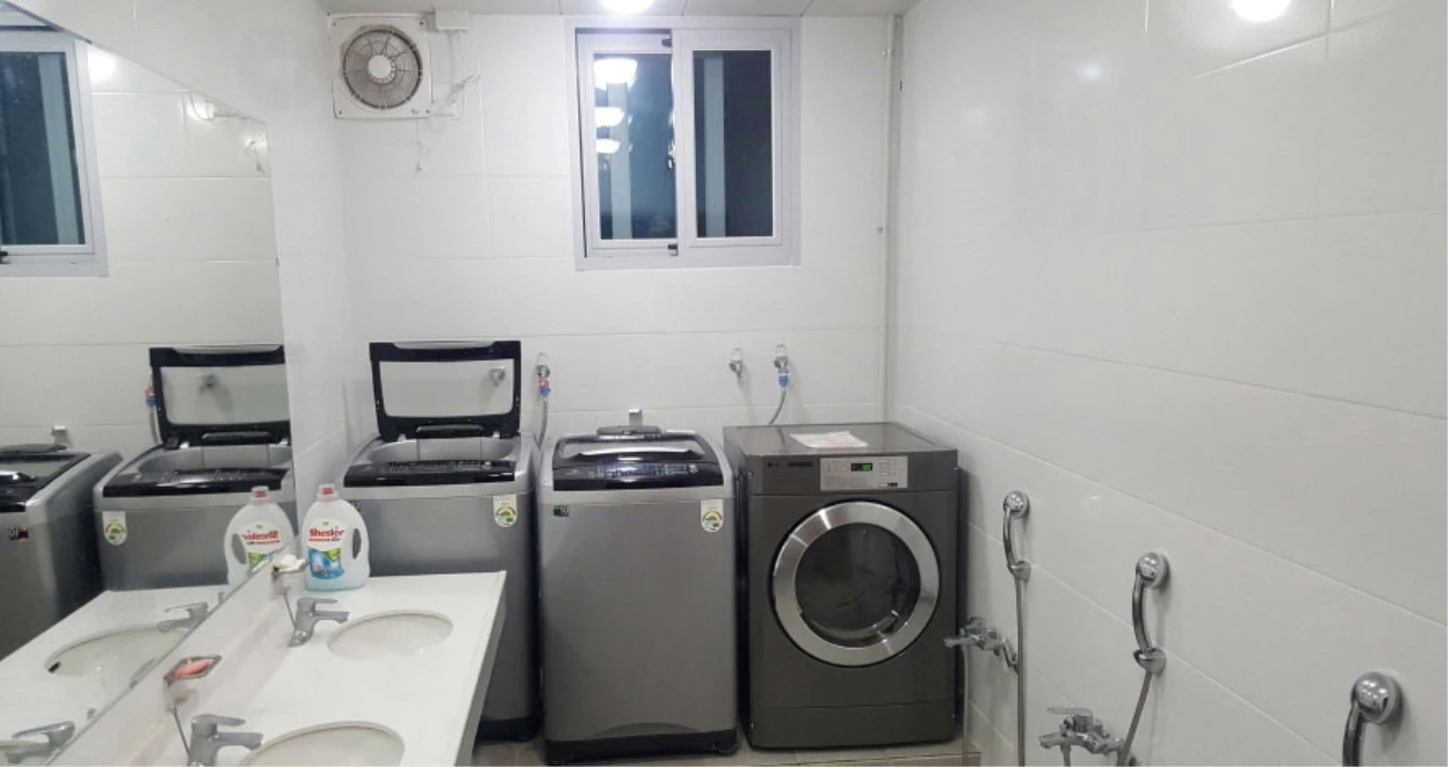 고등학교 기숙사 세탁실