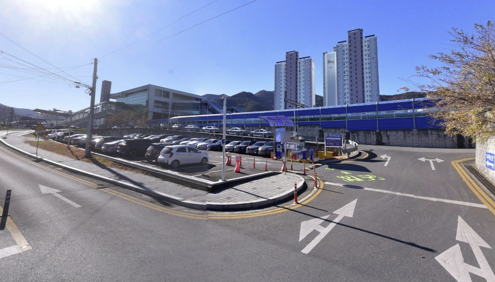 경산역 주차장 입구