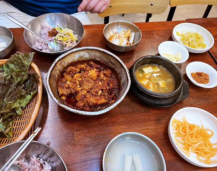 생방송오늘저녁 대구 서문시장 매콤한 돼지갈비찜 40년 노포 매운 소갈비찜 맛집 추천