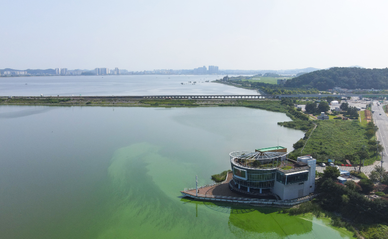 조류생태전시관