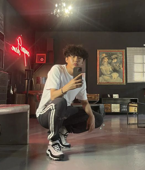 임영웅 셀카