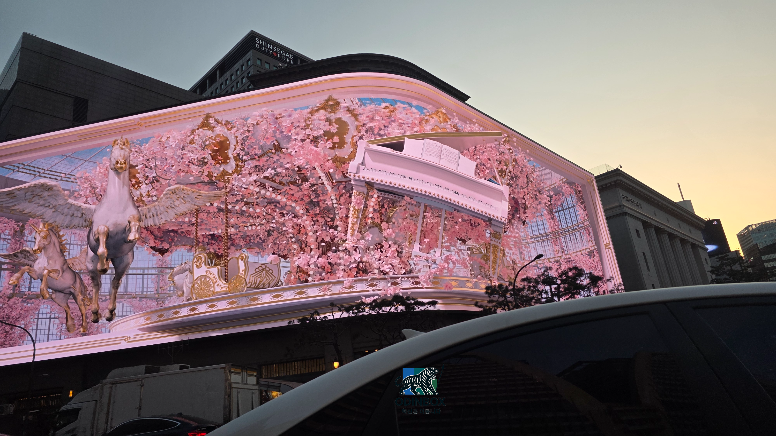 신세계본점 대형 입체디스플레이