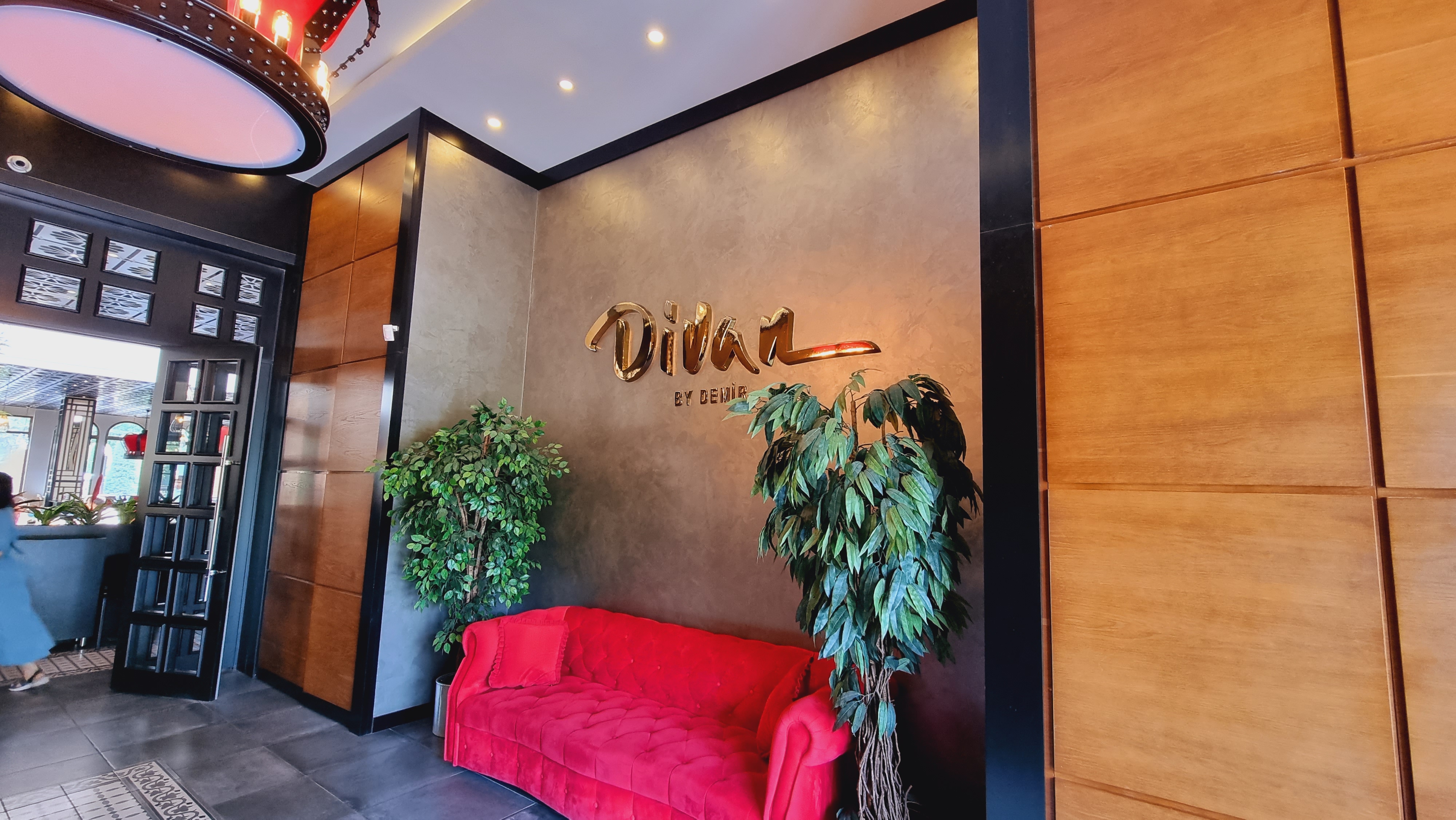 내부로 들어왔을때 리셉션