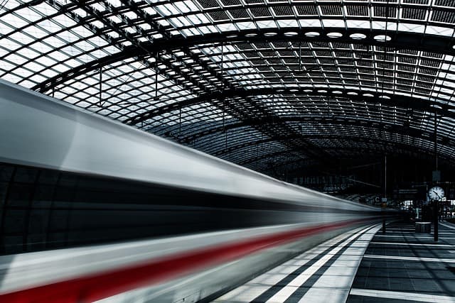 고속철도의 원리: 선로, 차체, 전기 시스템의 과학