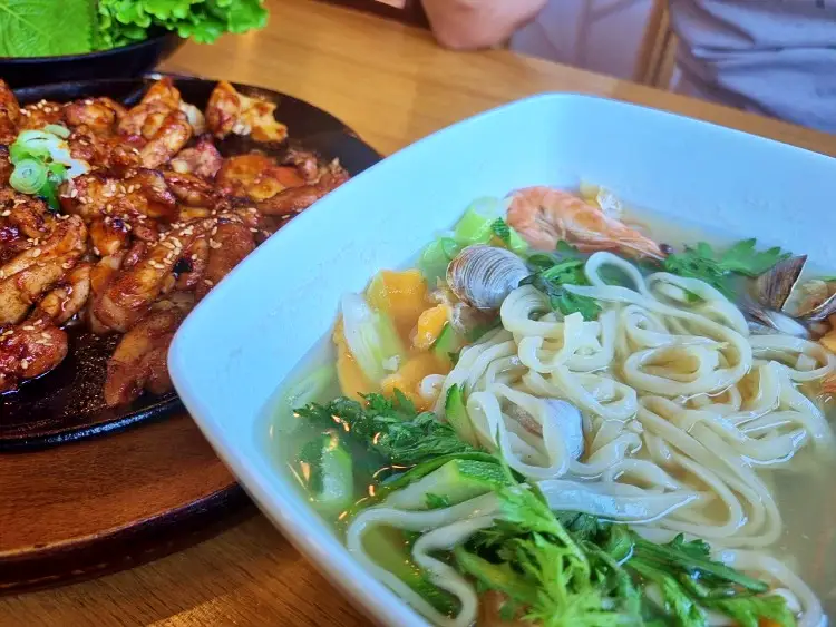 충남 공주 신의 한수 맛의 결정타 닭 요리의 신세계 불맛 직화 닭불고기, 닭고기 레몬 탕수육 탕수기 맛집 추천