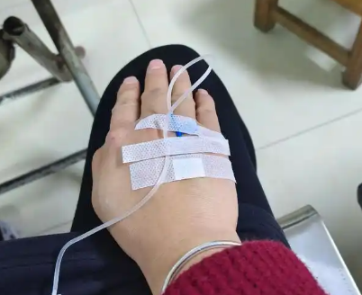 감기 증상으로 재채기&amp;#44; 콧물로 고생할 때 콘택골드(콘택600) 캡슐