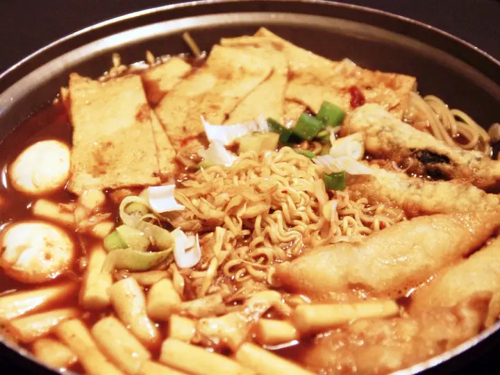 소문의 맛집 월 매출 1억 원! 32년 전통 즉석떡볶이 추천 떡볶이집 송파역 맛집