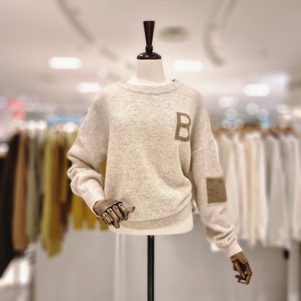 스테파니 B포켓 배색 니트 A22SW2440