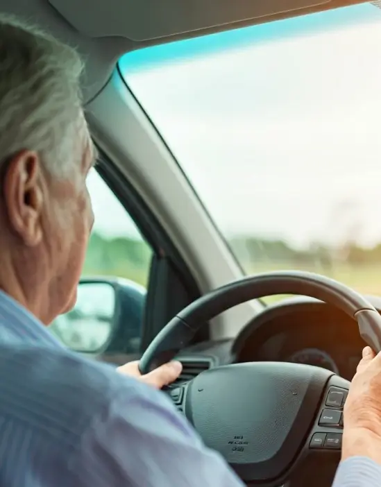 어르신 운전중 스티커