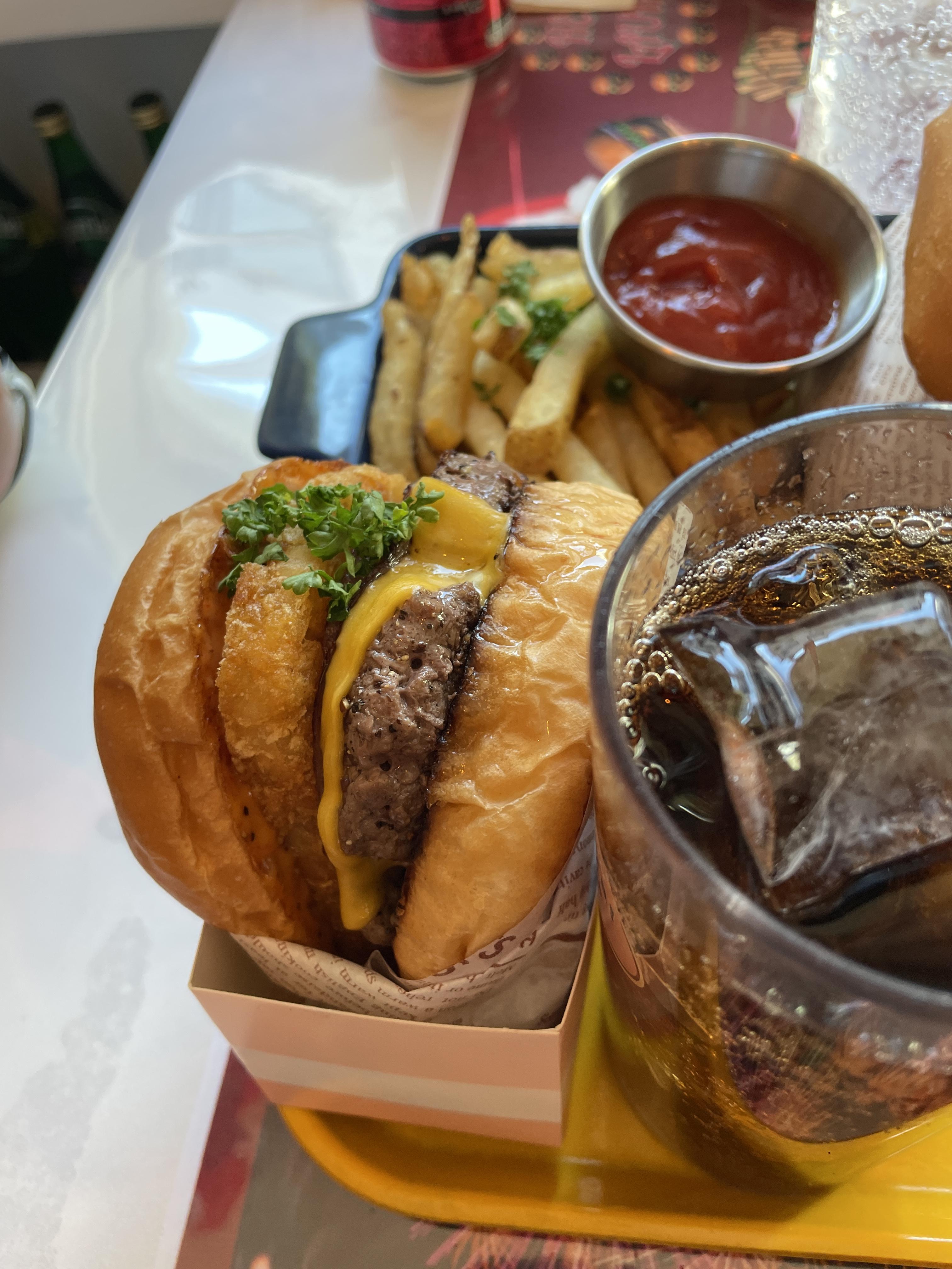 헤이로라 올드패션드 햄버거