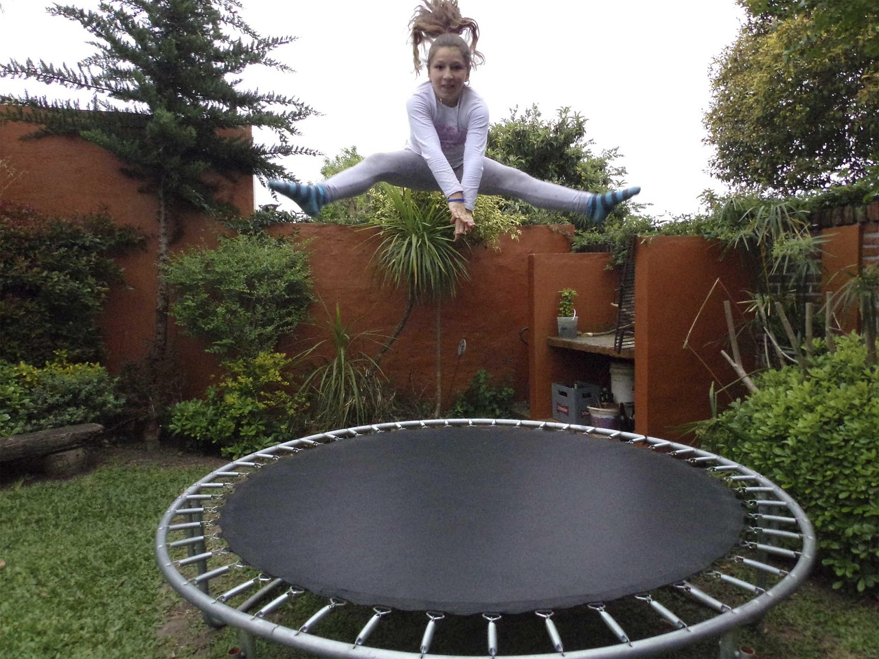 점핑-뛰는여자