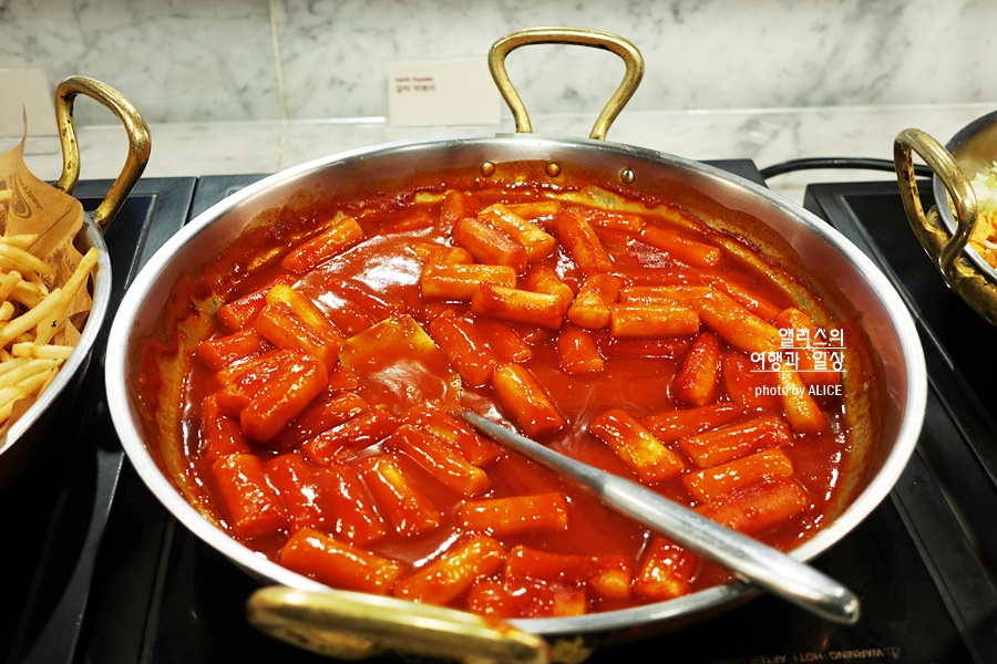 2023 빕스 딸기 퍼레이드 런치 솔직 후기 + 90% 할인쿠폰 샐러드바 가격