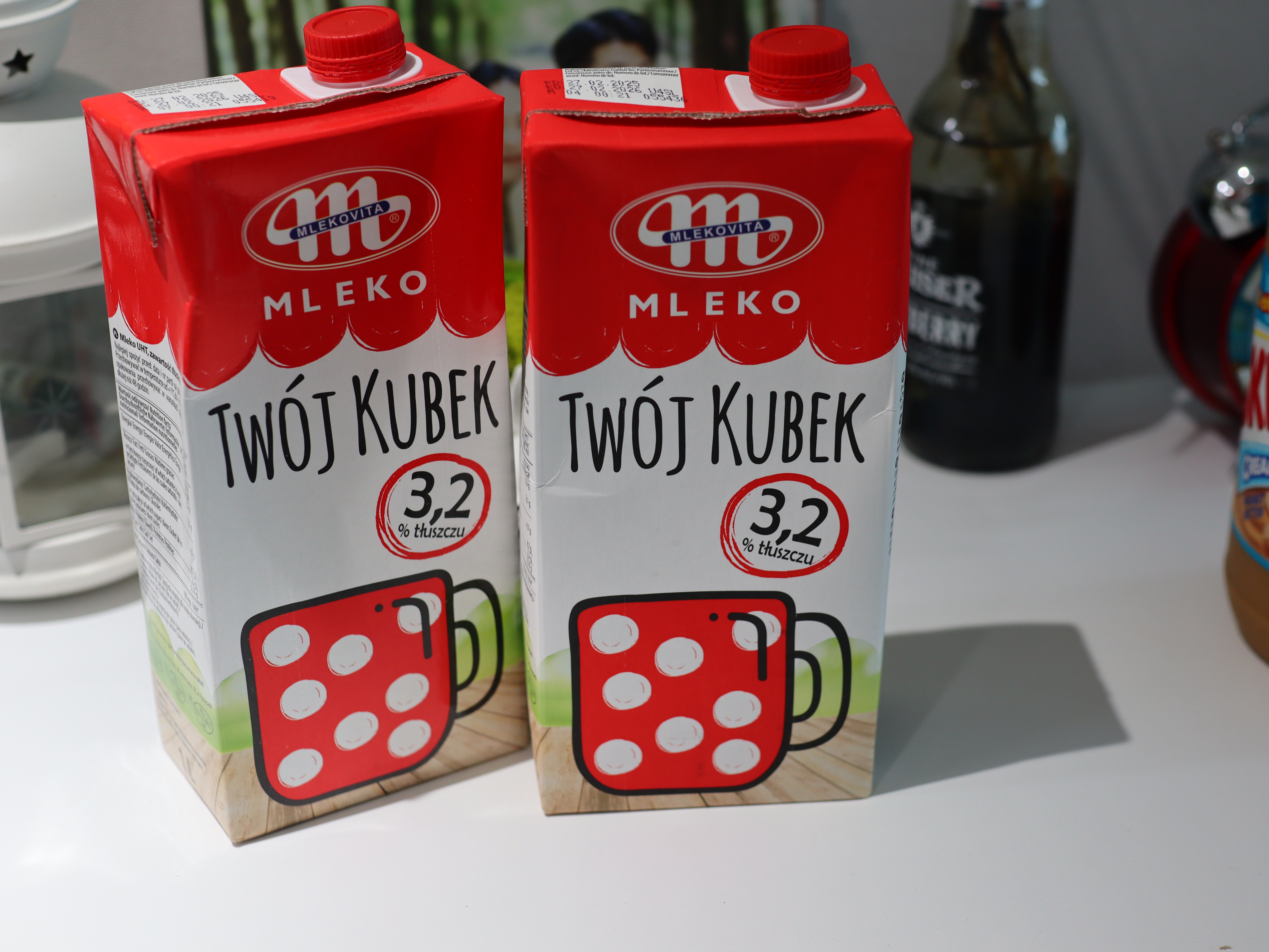 트부이쿠백 3.2% 폴란드산 수입 멸균우유1L