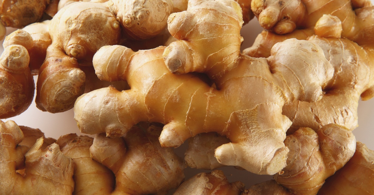 깨끗이 세척한 생강