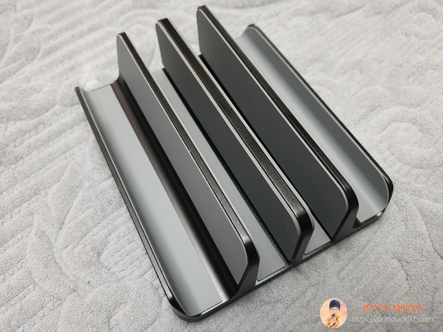 스탠드 세로 거치대 블랙