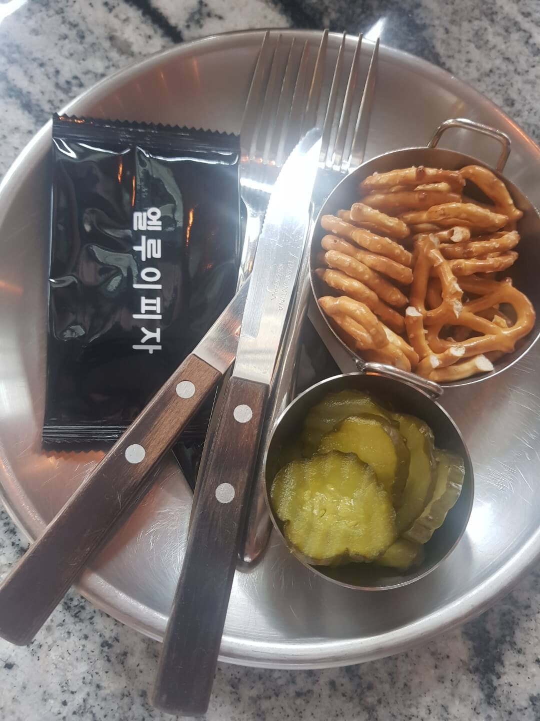 광진구 건대입구역 맛집 엘루이 피자 리뷰 진한 피자 피맥 맛집