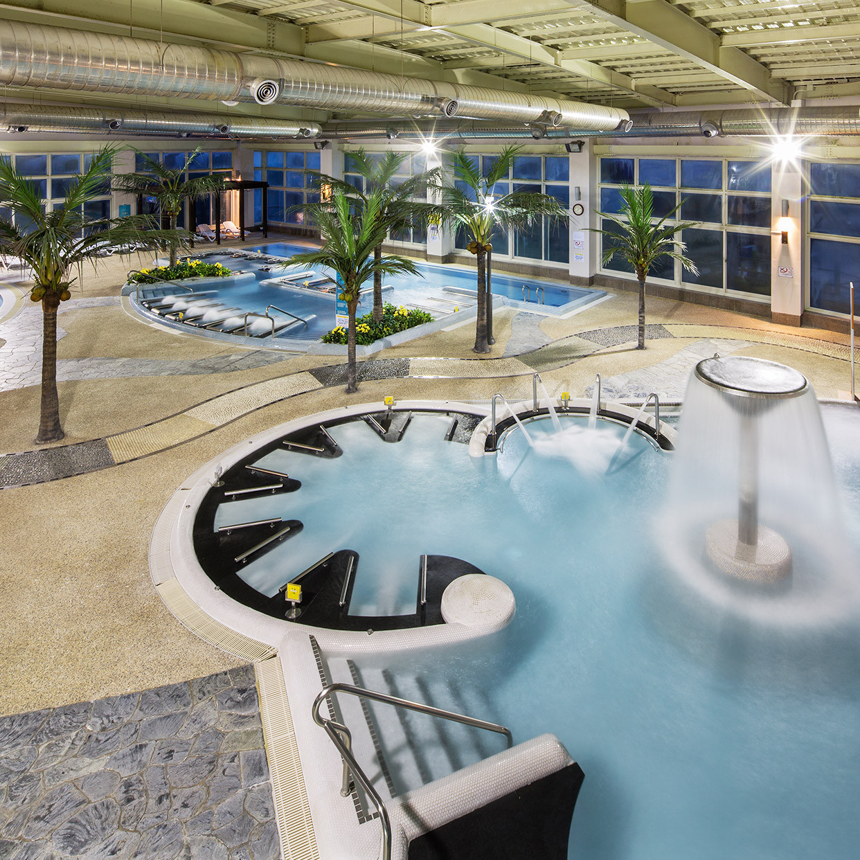 덕구온천 계곡 원탕과 트레킹 분위기