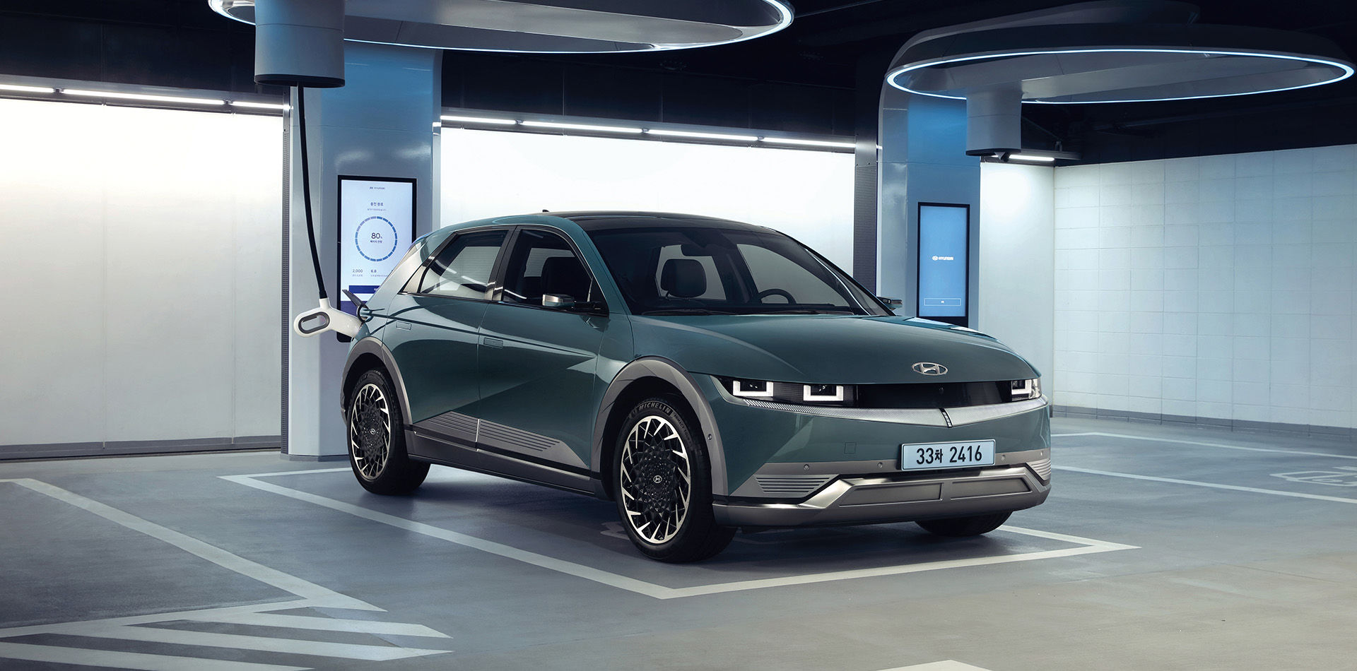 현대차 초고속충전기 EPIT에서 충전되는 아이오닉5