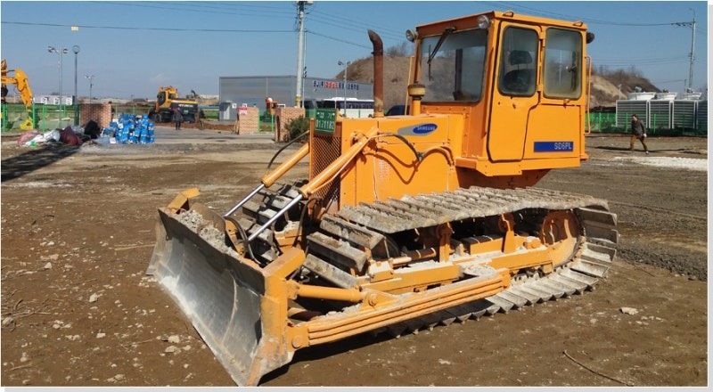 건설기계 자격증 (굴삭기 수요 증가, 취업시장, 최신 동향)