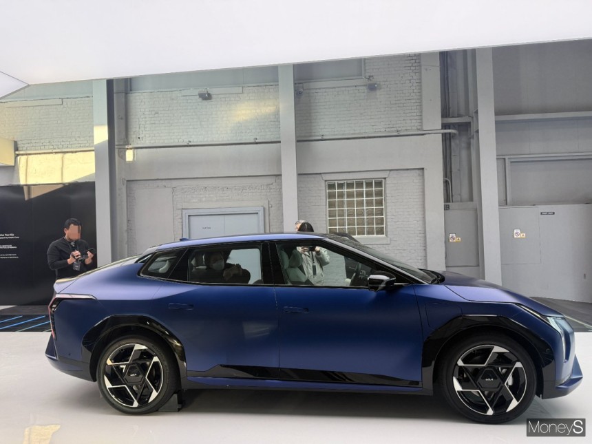 세단은 SUV보다 낮은 차체·슬림한 디자인 덕분에 공기 저항 적어 주행거리를 확보하기 유리하다. EV4의 공력성능은 기아 차량 중 가장 우수하다.