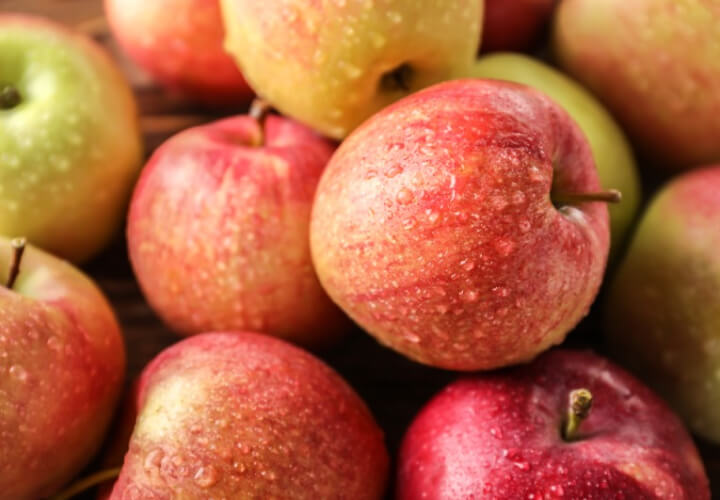 물기-묻은-사과