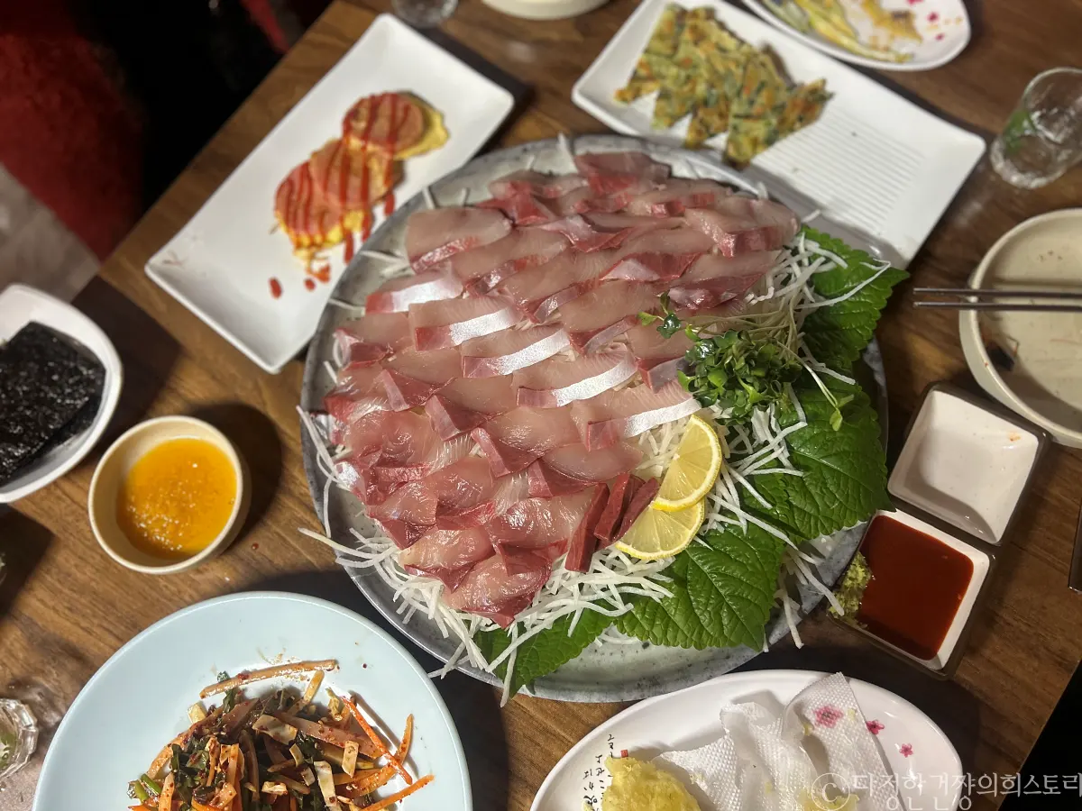 서울대입구역-봉천역-횟집-추천-다락방-횟집-맛집-스끼다시맛집-방어-회-사진