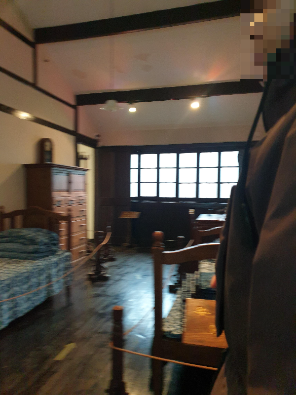 임시정부 청사 내부의 배치된 침대