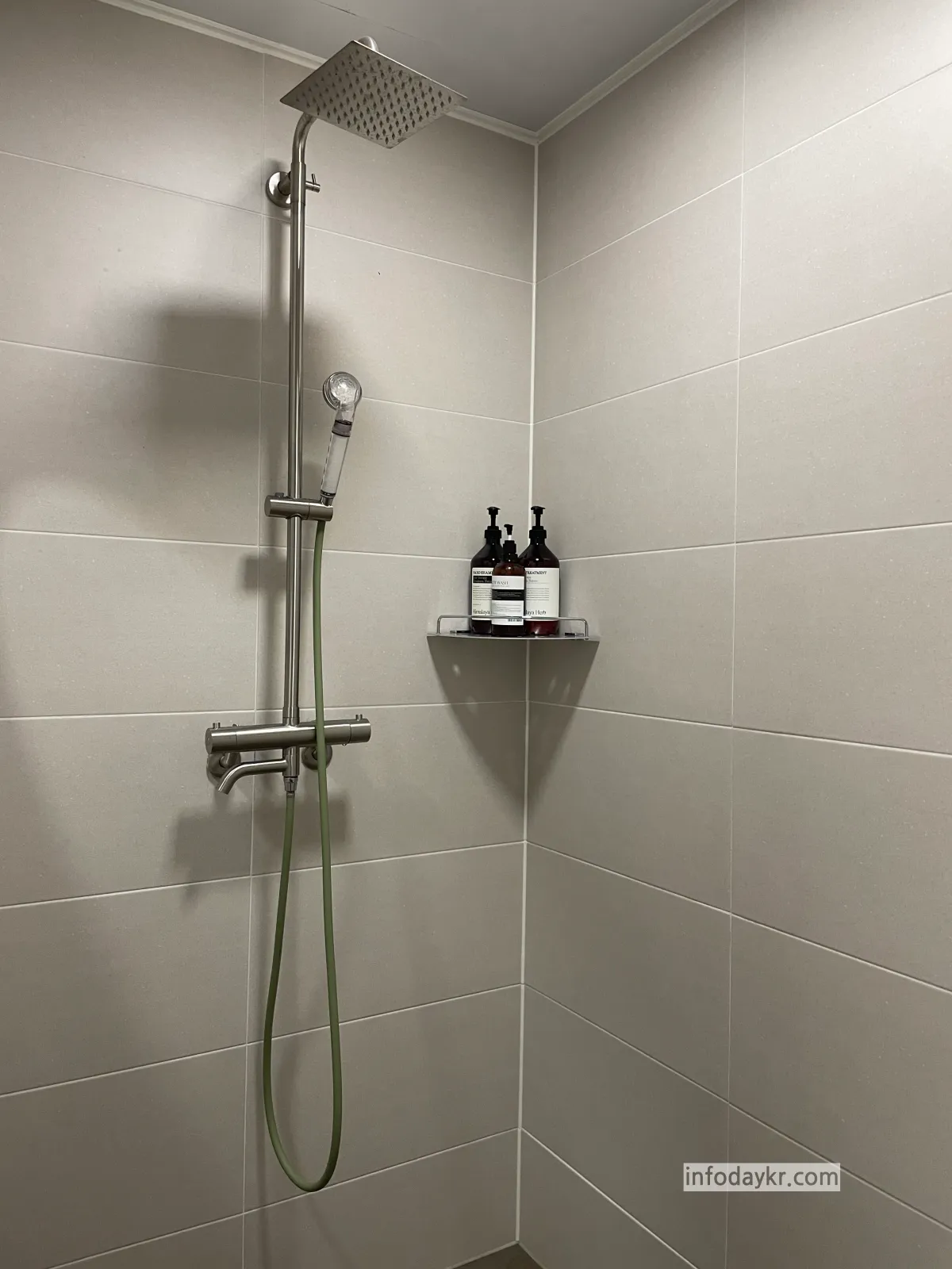 너의하루-첫번째-샤워실