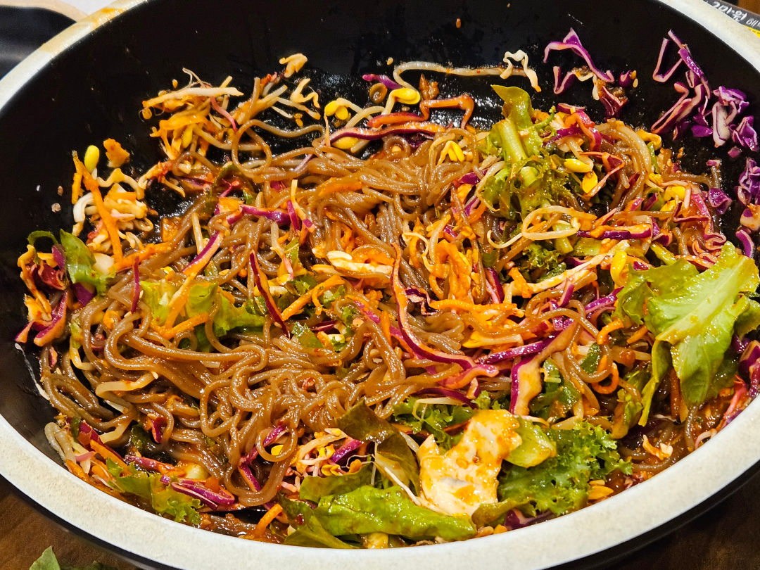 야들야들한 보약족발 막국수