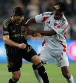 LAFC 손흥민 데뷔골 폭발! FC댈러스와의 선발 출전 경기 역할