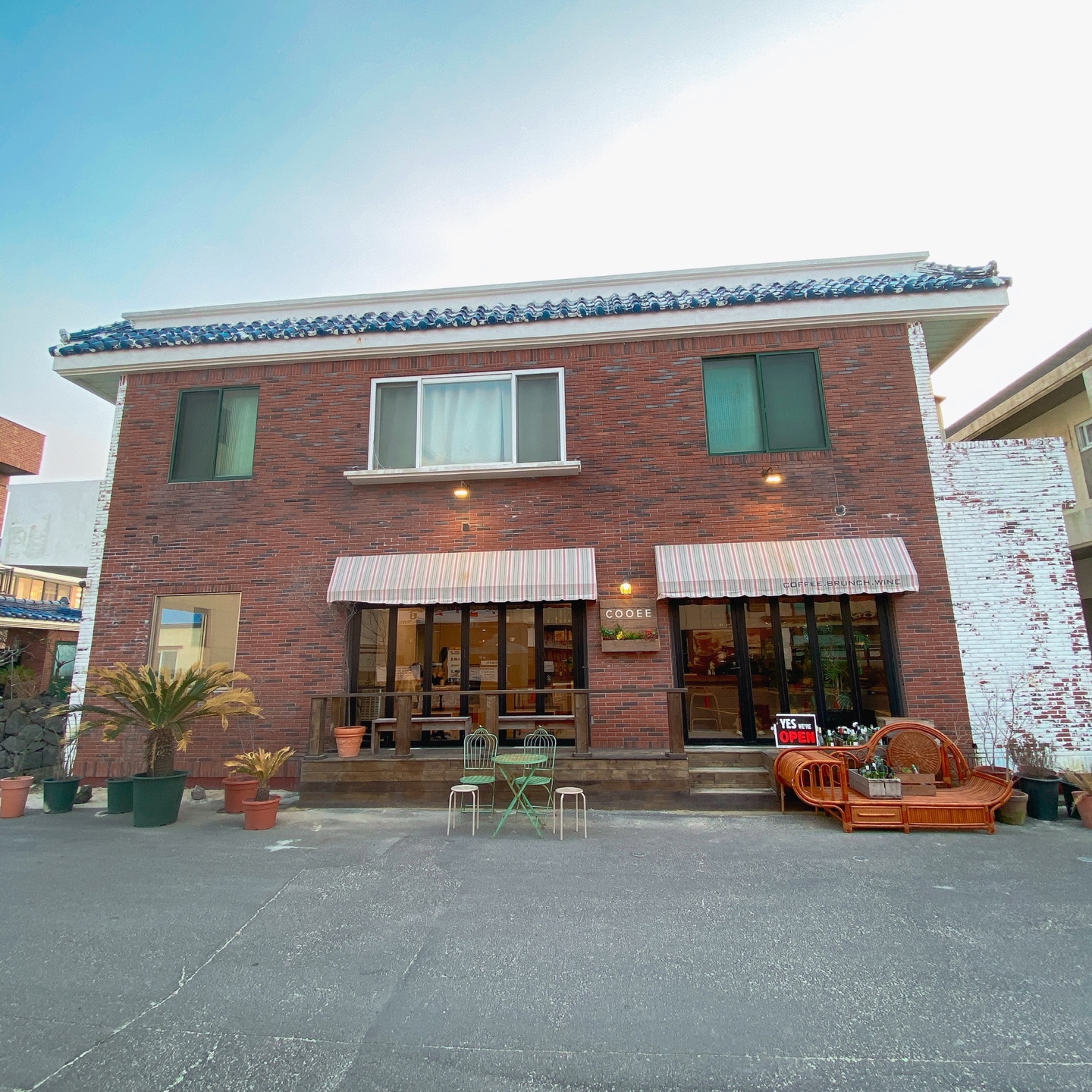 제주 곽지해수욕장 빨간벽돌 주택개조 카페 쿠이