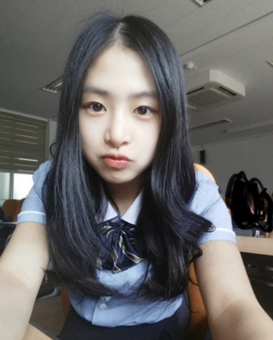 에이프릴-김채원