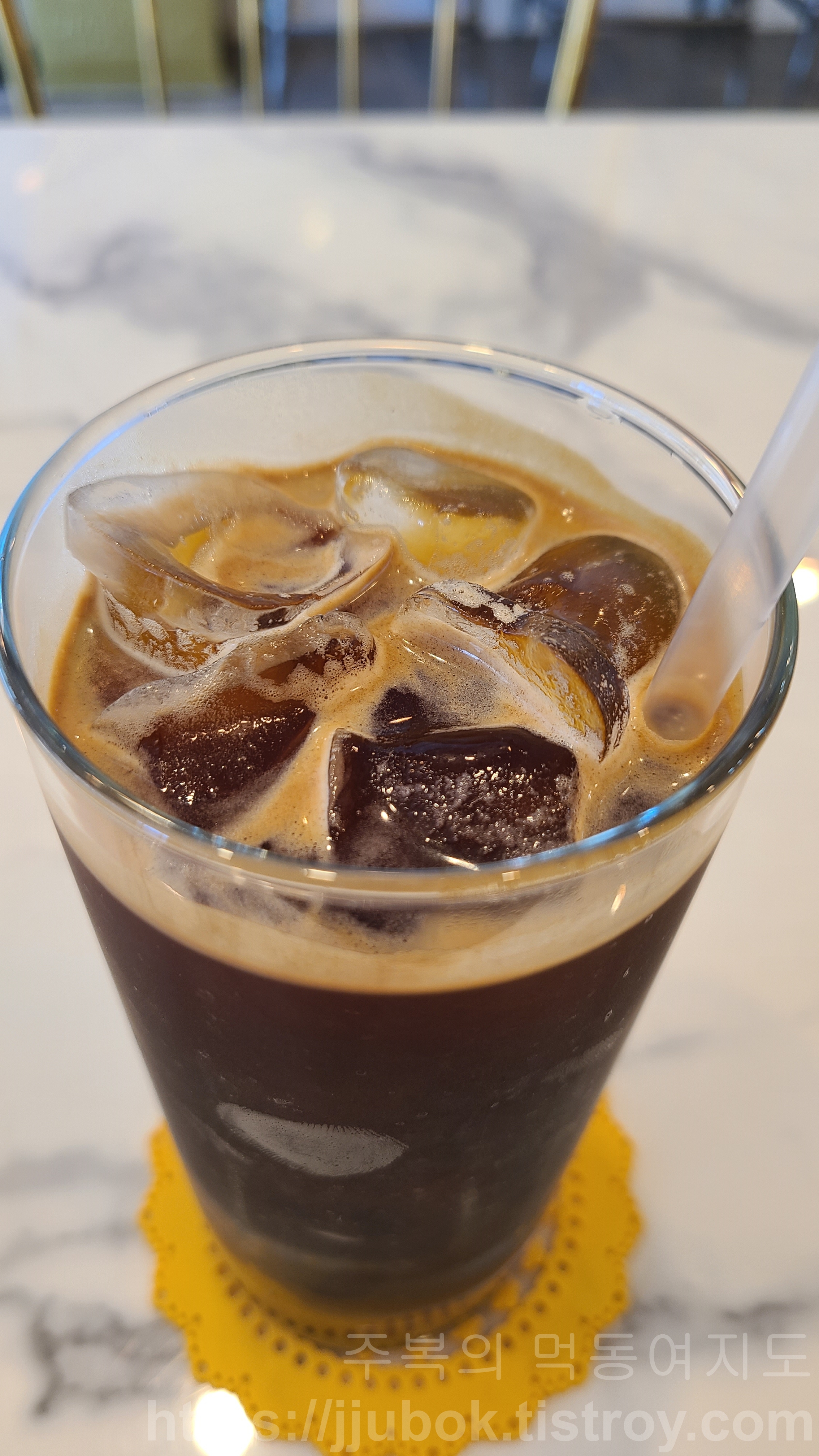 디저트-카페-두시오분-아메리카노-커피