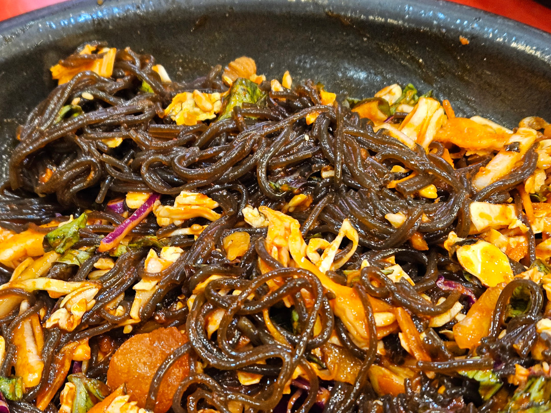 항아리 보쌈 쟁반국수