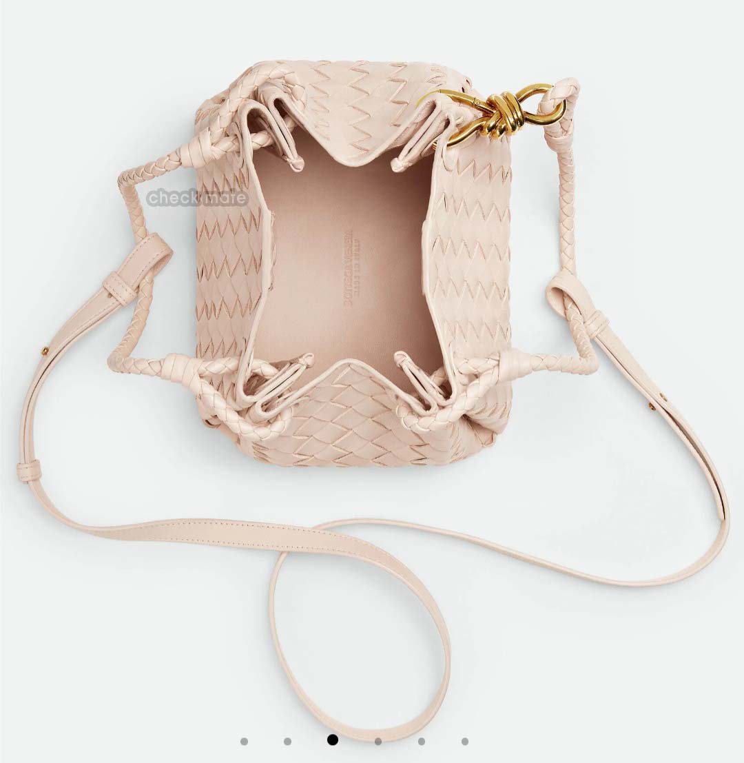 보테가베네타 파라슈트 스몰 카메오 내부