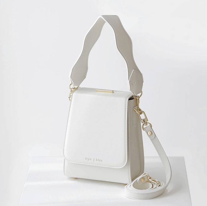 바이제이키스 가방