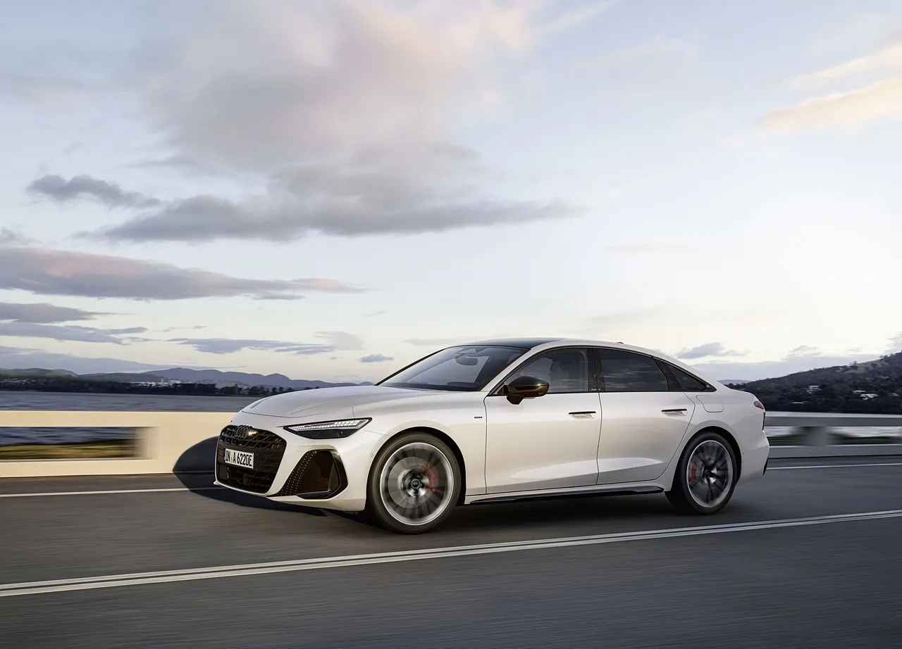 아우디 A6 하이브리드 이미지