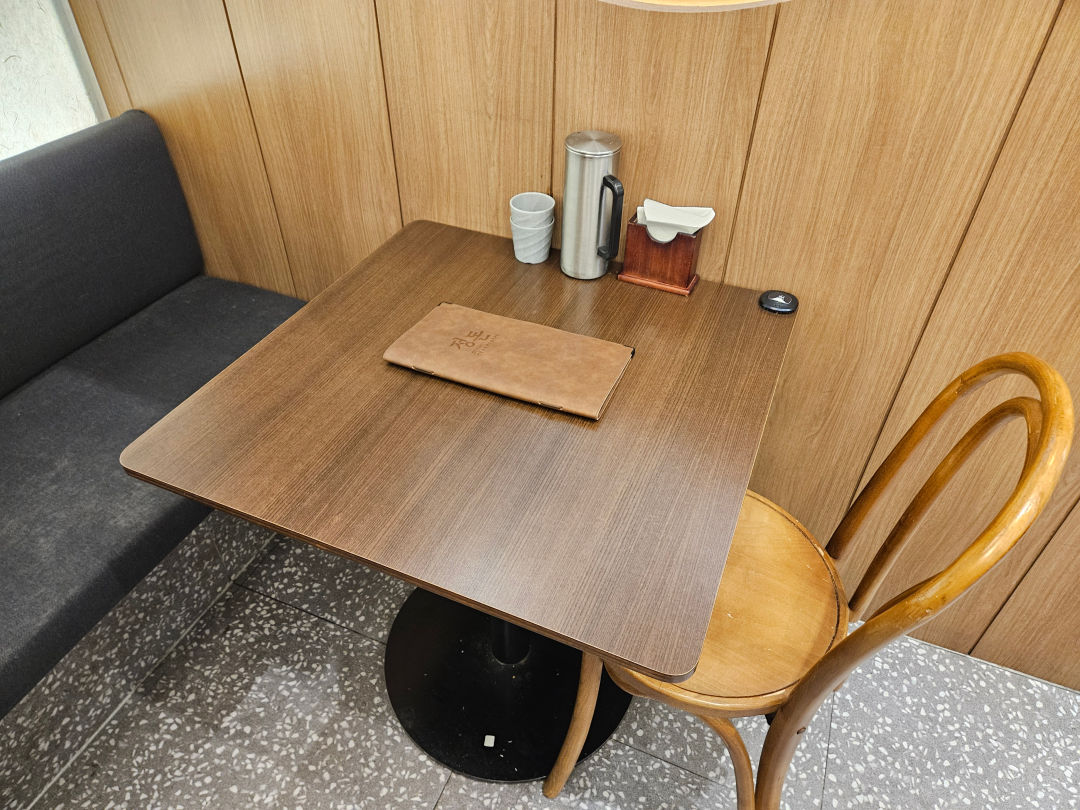 정돈 광교 갤러리아 매장 내부