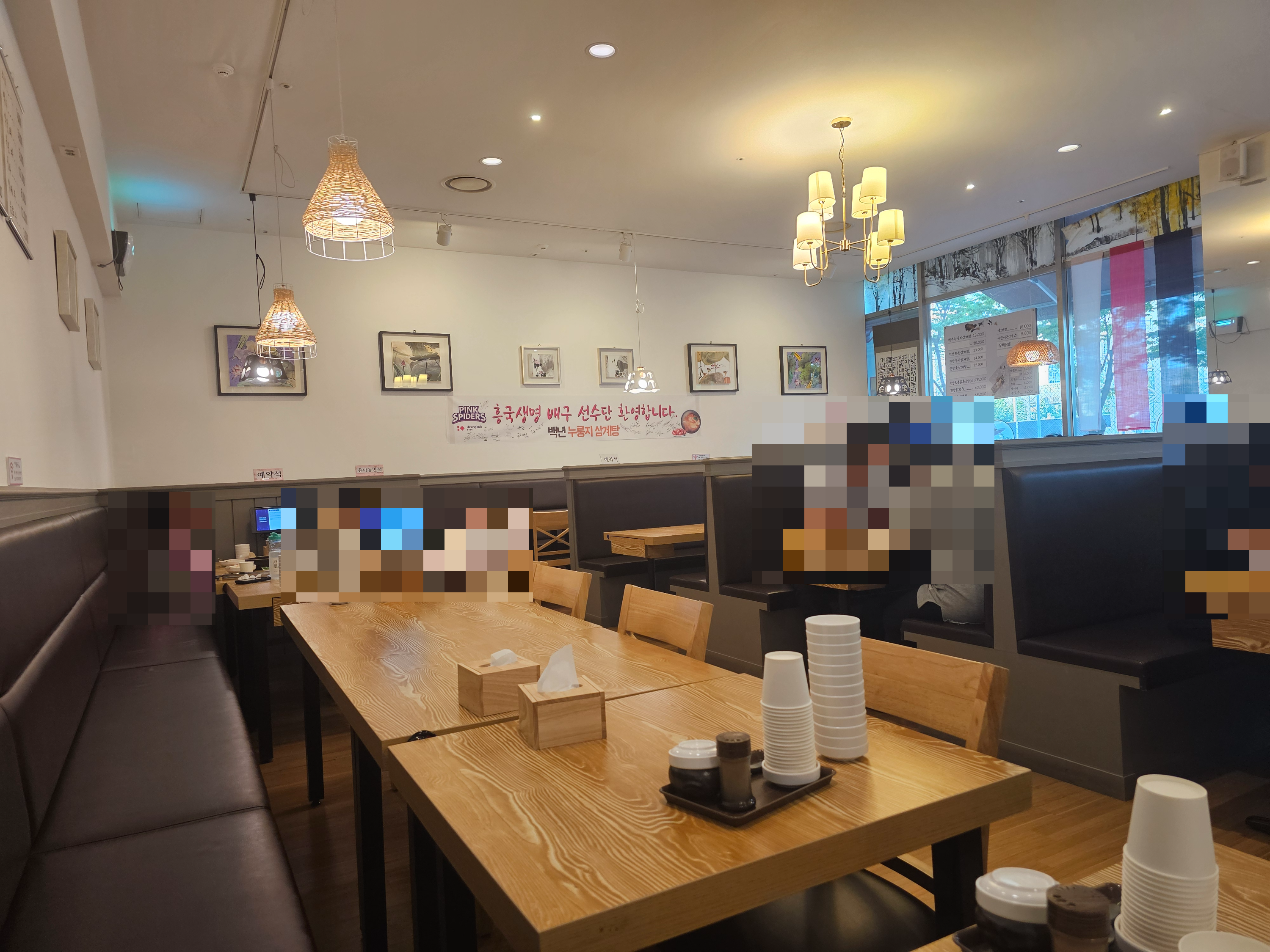 경기도_부천시_원미구_상동_백년누룽지삼계탕_내부