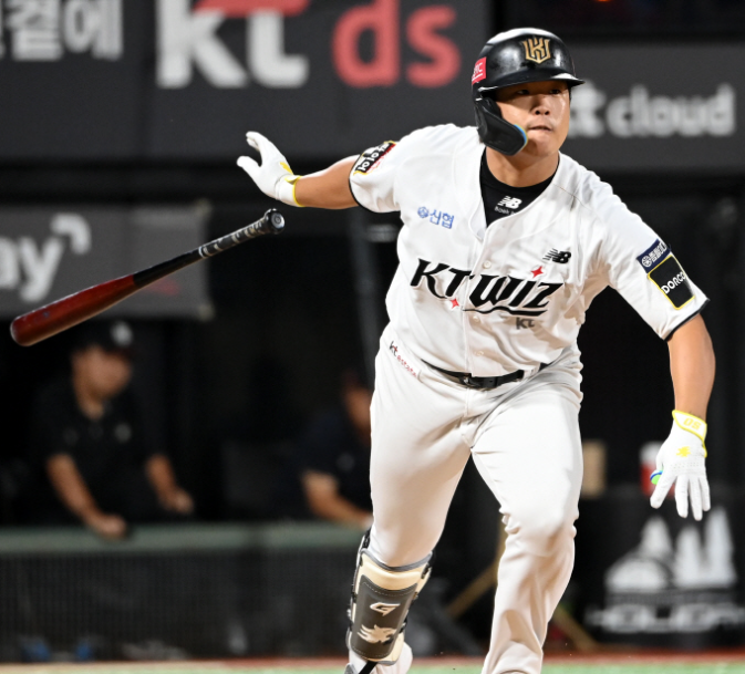 2024 와일드카드전 두산 KT 기대되는 외국인선수 ❘ 예매