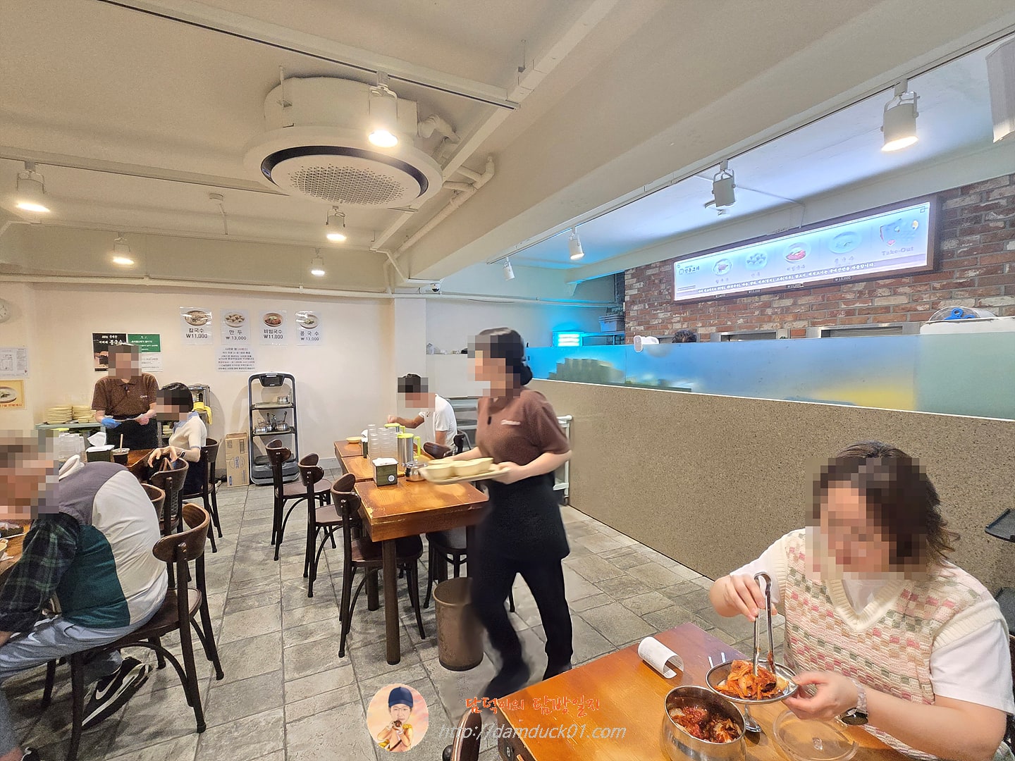 명동교자 이태원점 2층