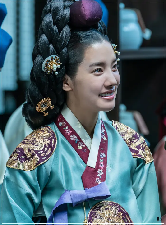 영화-올빼미-8년만에-청나라에서-돌아온-강빈